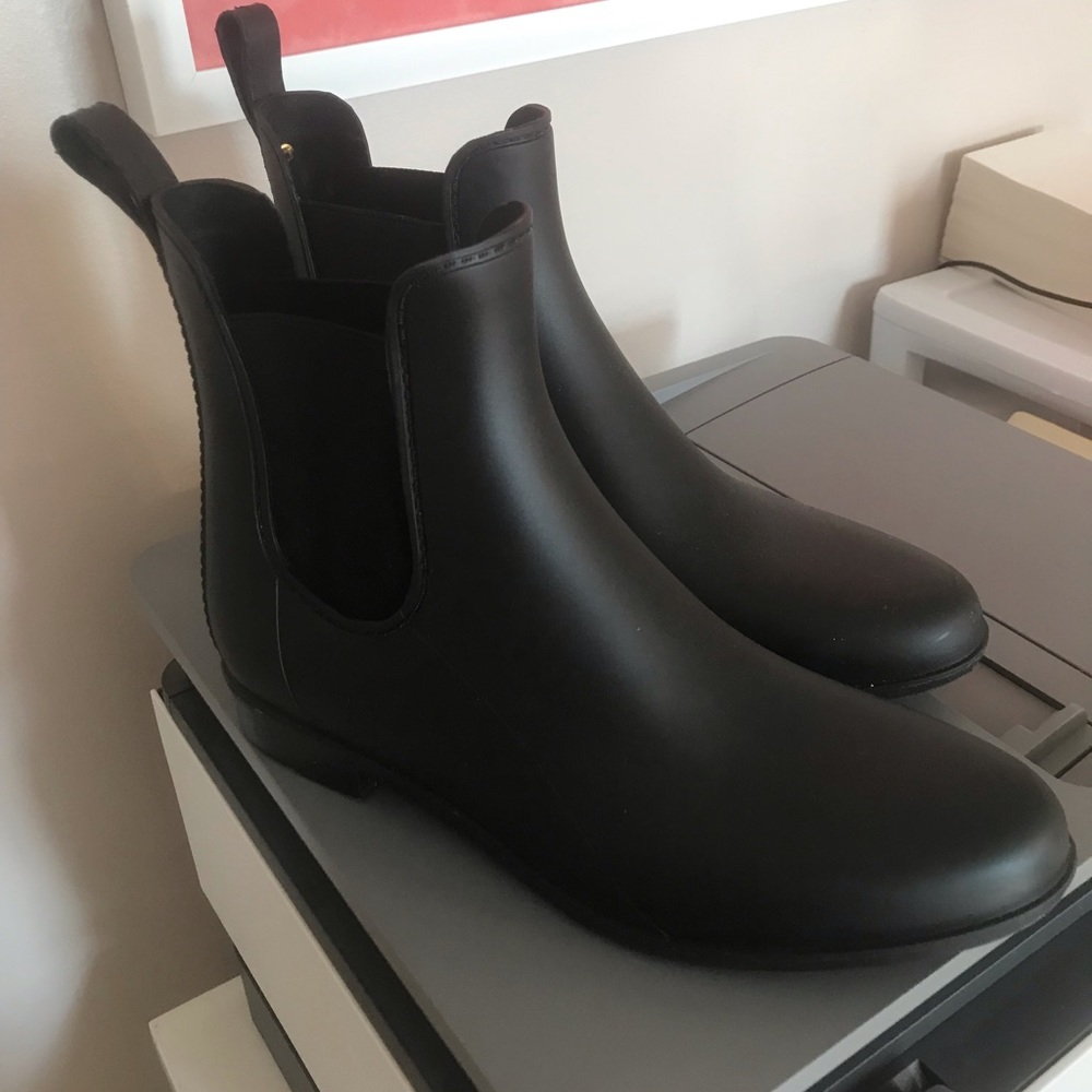 Womens Boots size 8